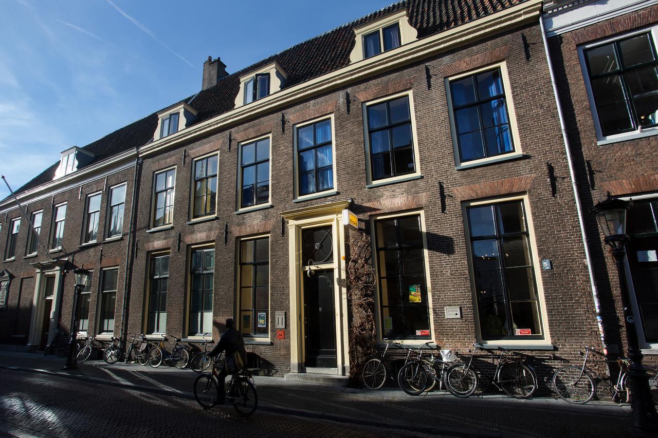 Strowis Hostel Utrecht Exteriör bild